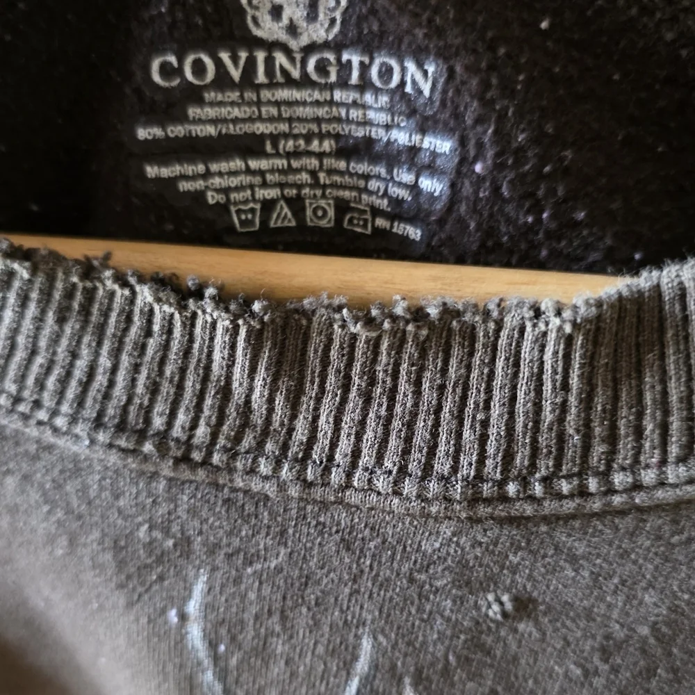 Covington Graphic White Tail Deer Brown and White Sweatshirt Size Large Outdoor
